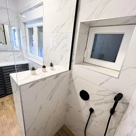 Lägenhet Sanone-studio Jesenice (Split-Dalmatia)